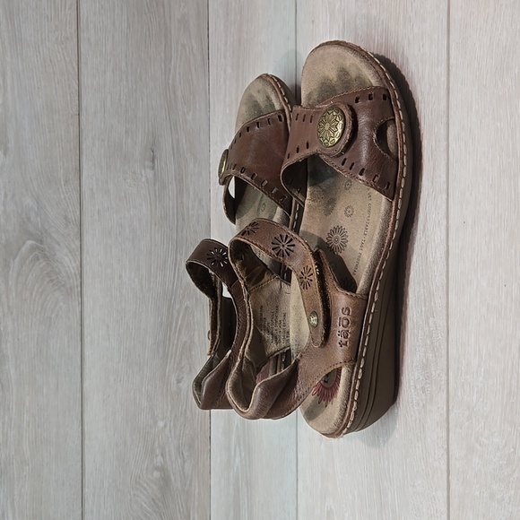 Taos Women Brown Hook&loop Leather Sandals Shoes Sz 8 - Picture 2 of 12